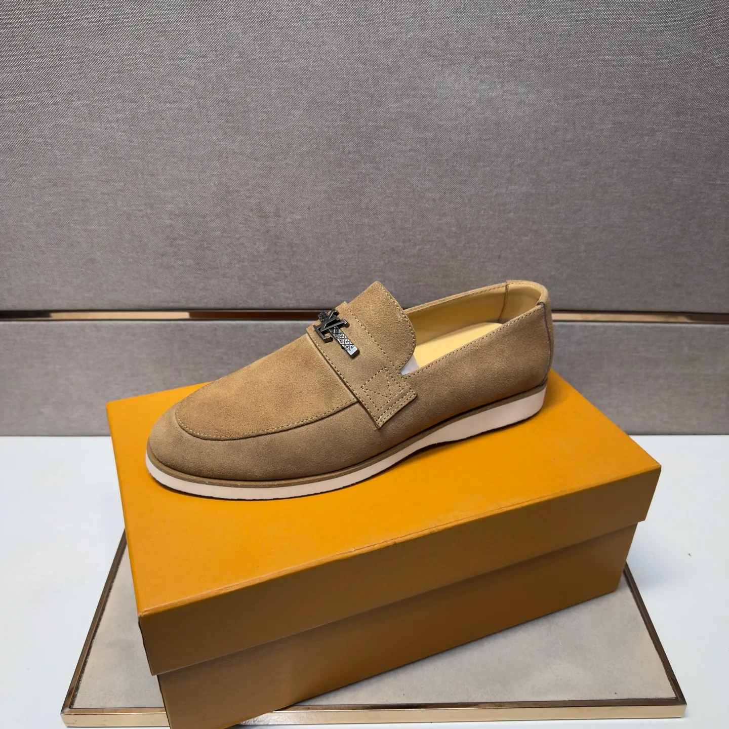 Men's men's shoes 💰pp442 [LV～] Men's casual shoes 2026z cabinet sales simultaneously 🔶Size: 38-44 #️⃣ 🔷4 colors🔜The upper is made of cowhide stitching ➕Cowhide lining, comfortable and breathable, sole: original comfortable and wear-resistant outsole, ⚠️real thing📱photographed🎬real thing is better📢📢📢
